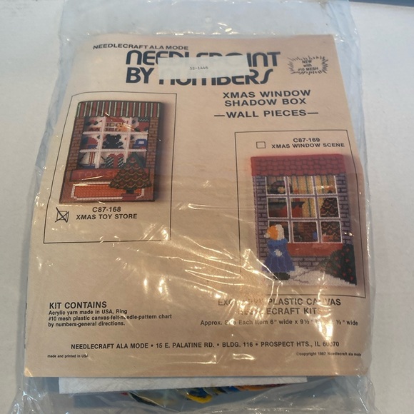 NIP & Vintage 1987 Needlecraft - XMAS Toy Store - Picture 2 of 5